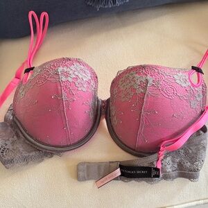 Victoria's Secret Pink & Gray Lace Bra